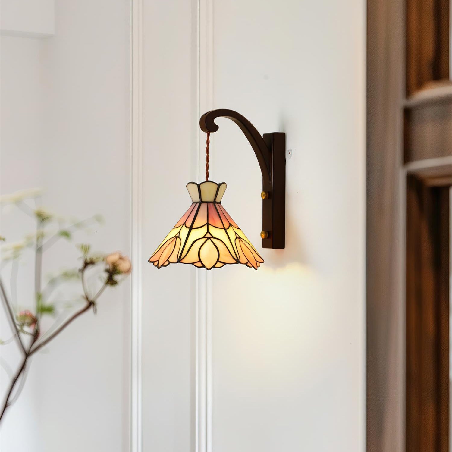 A Guide to Vintage-Inspired Wall Lamps for Modern Homes