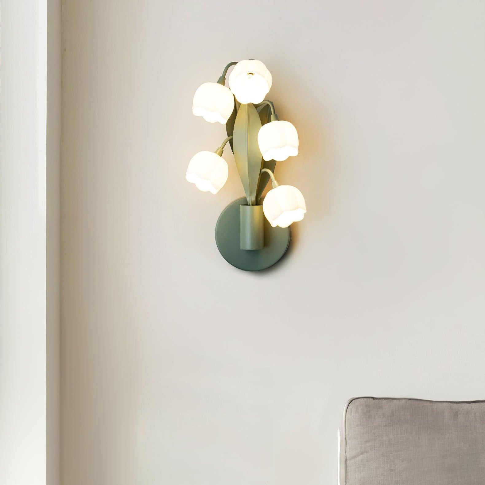 Elegant Illumination with Sara Orchid Lamps – Blending Design and Functionality
