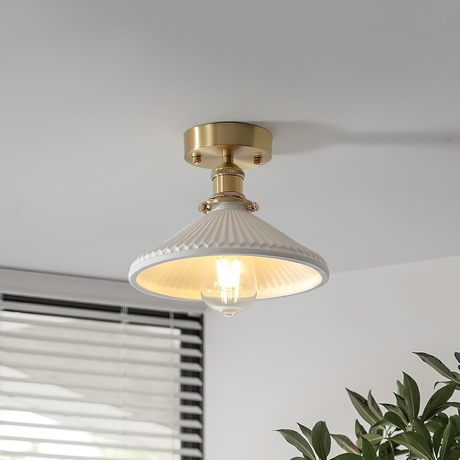 A Classic Comeback: Vintage Ceiling Lamps for a More Charming Home