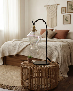 مصباح طاولة على شكل قطرة الماء