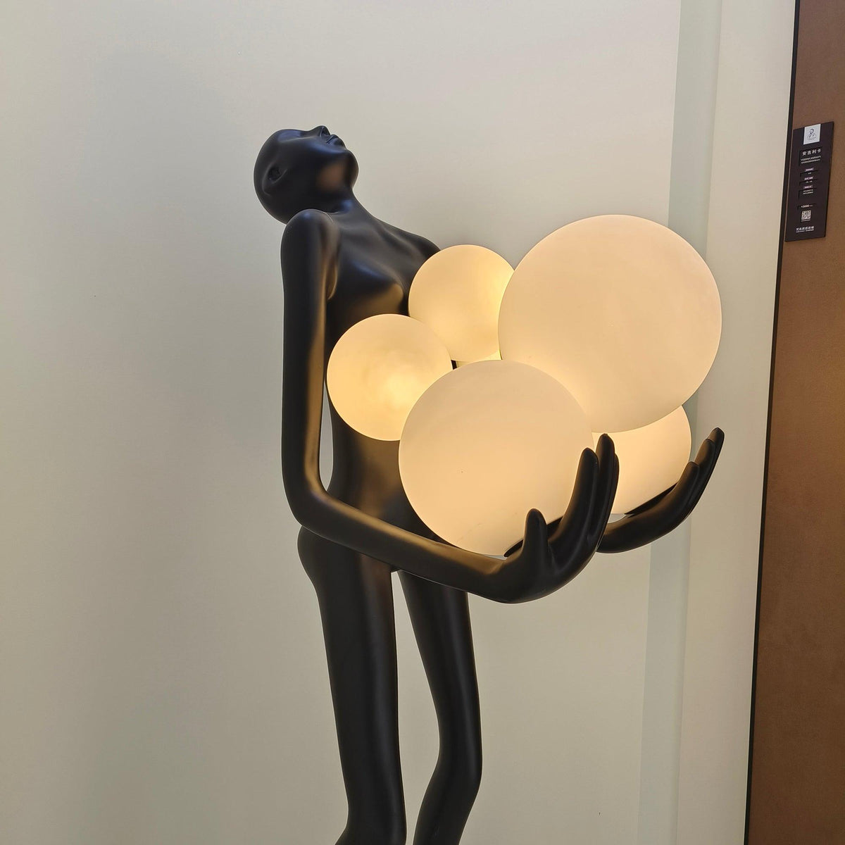 Artistic Figure Floor Lamp Docos