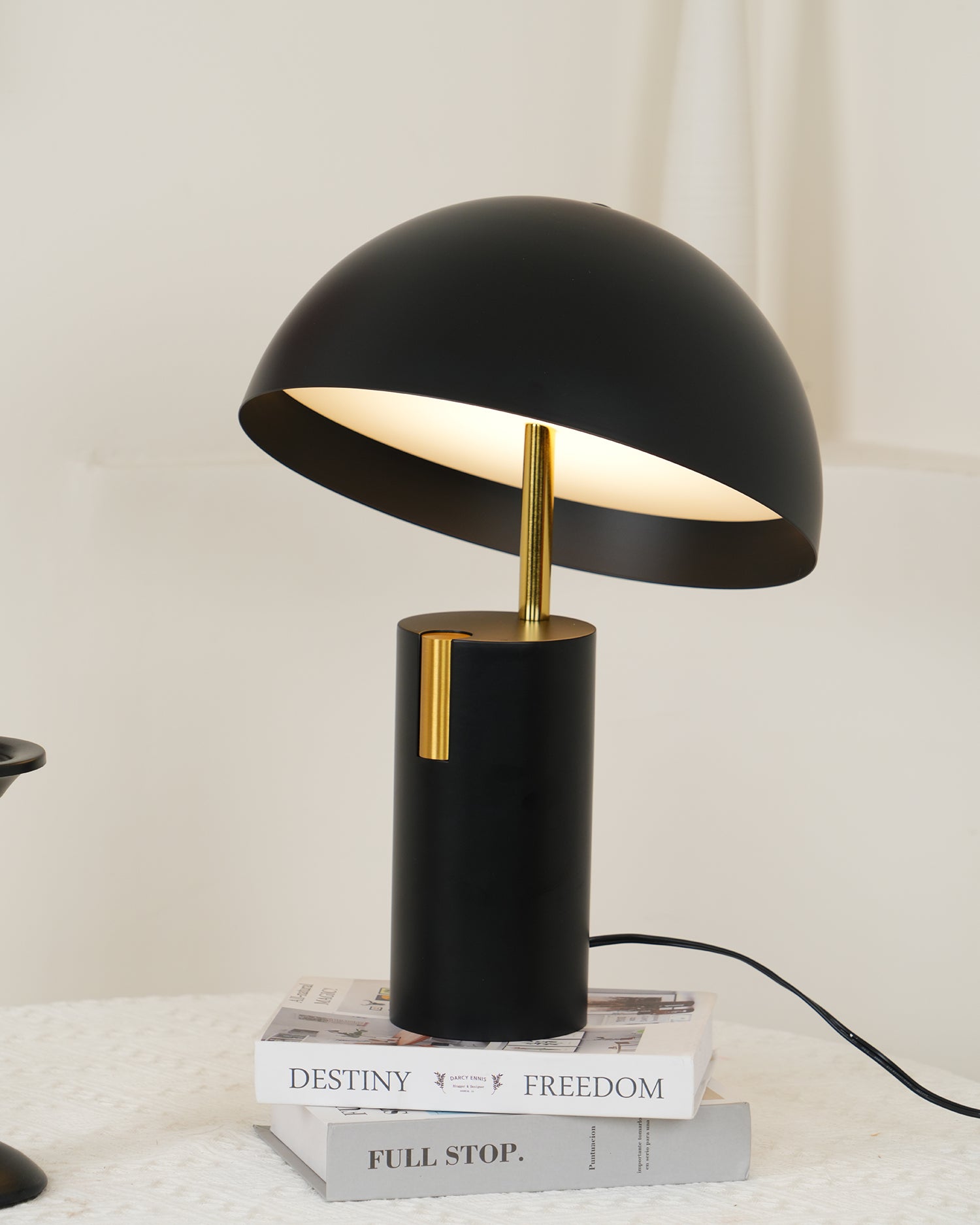 Avo Table Lamp 11.8″- 17.7″