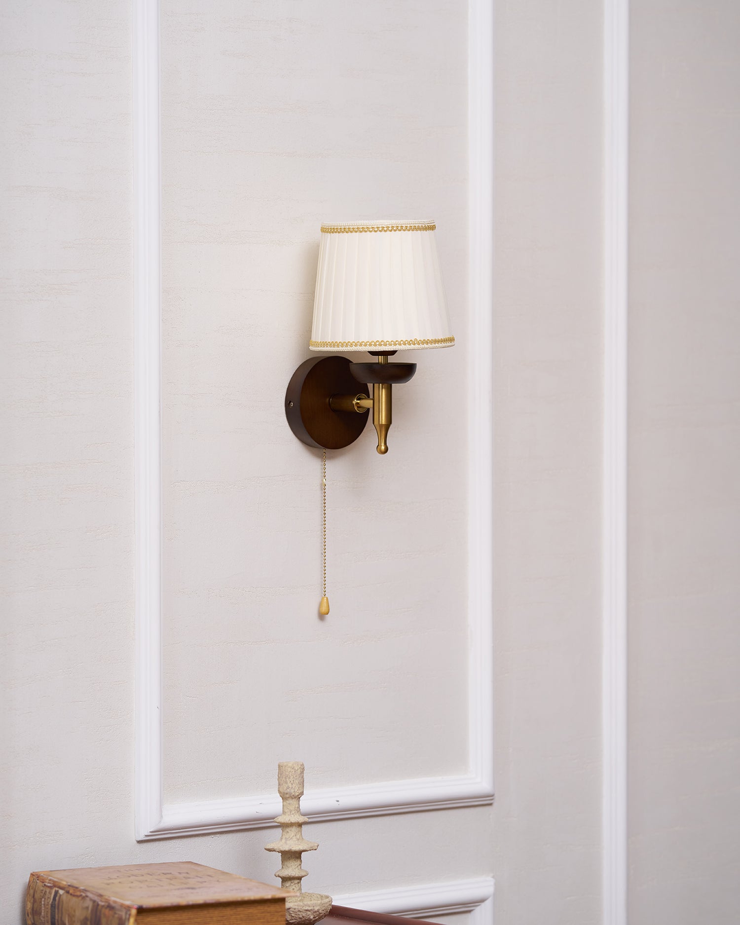 Blixen Wall Lamp