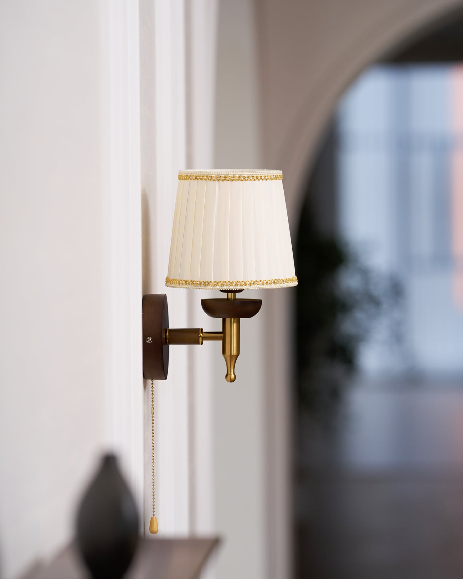 Blixen Wall Lamp