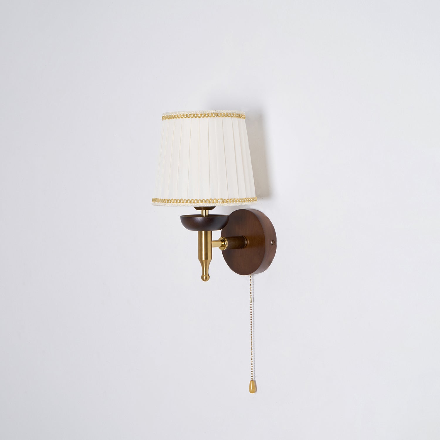 Blixen Wall Lamp