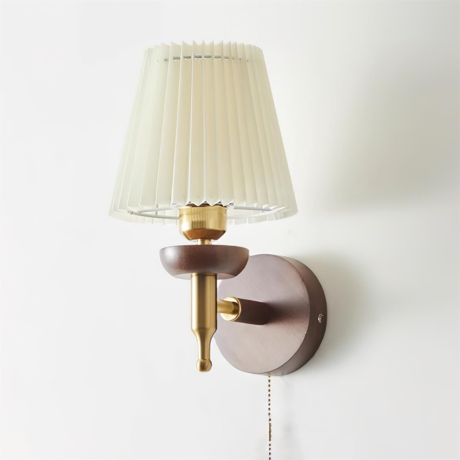 Blixen Wall Lamp