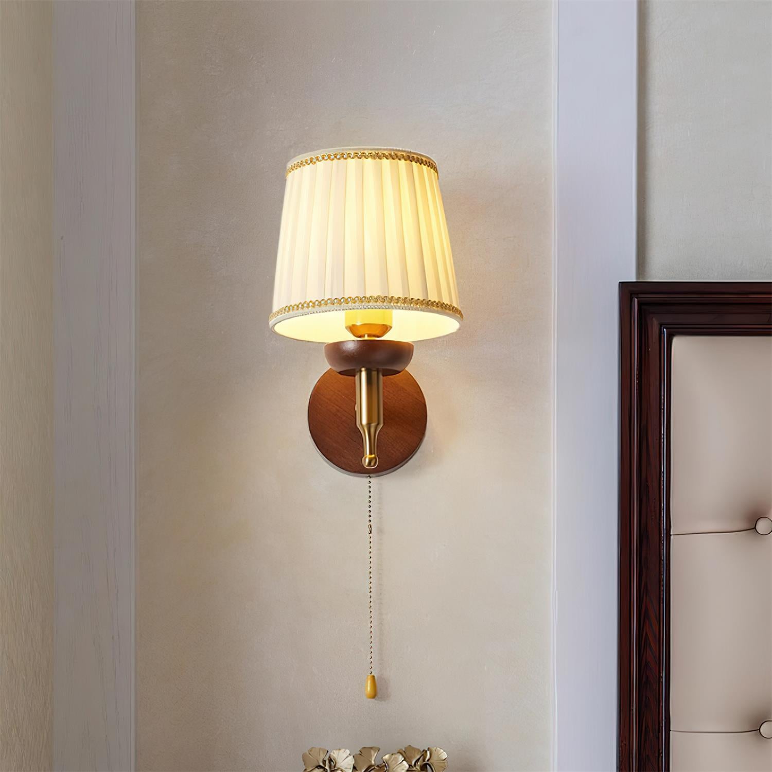 Blixen Wall Lamp