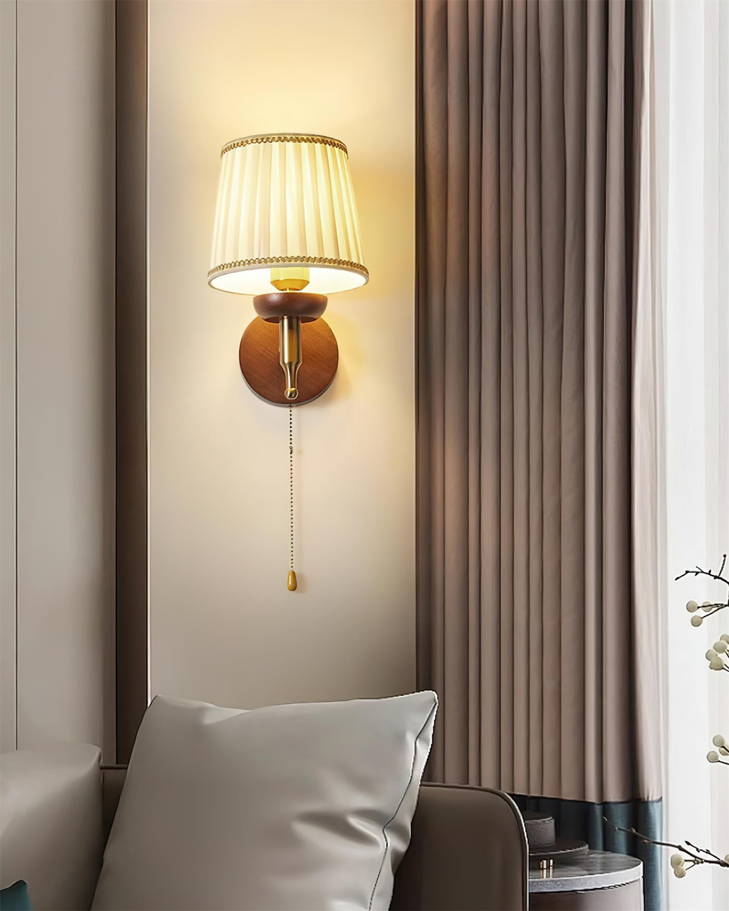 Blixen Wall Lamp