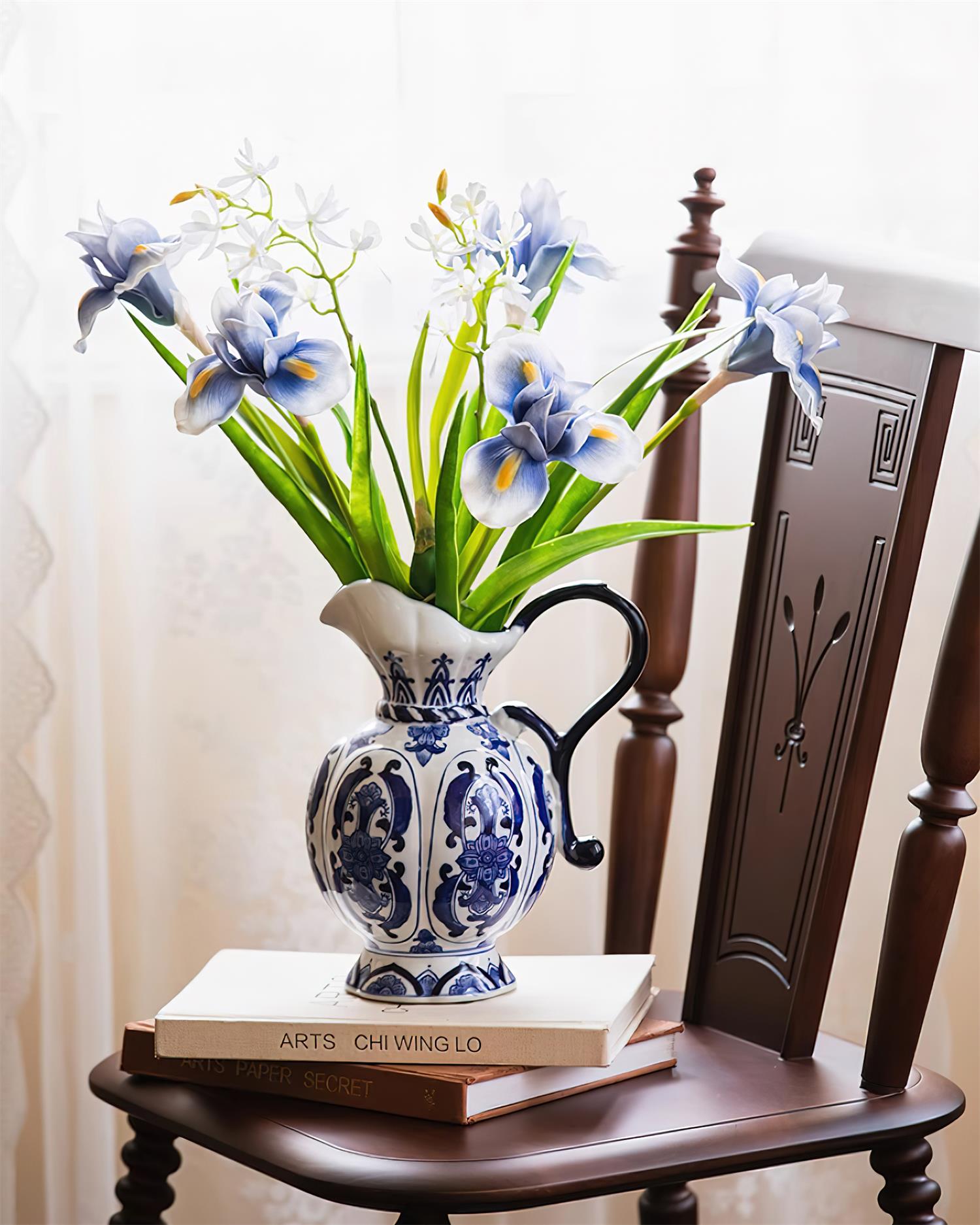 Blue Branco Vase