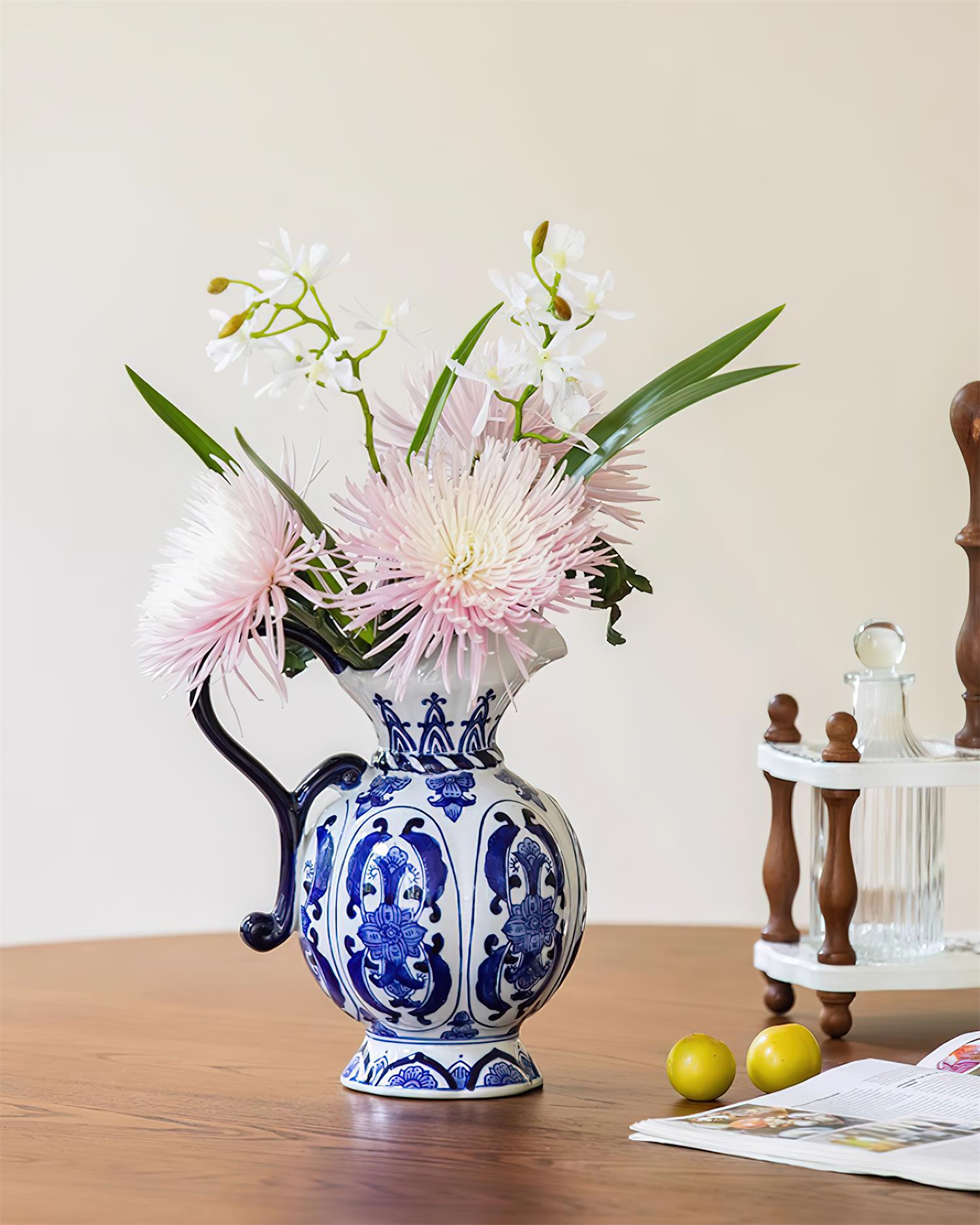 Blue Branco Vase