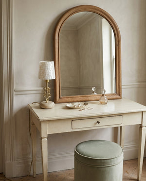 Bowmira Table Lamp