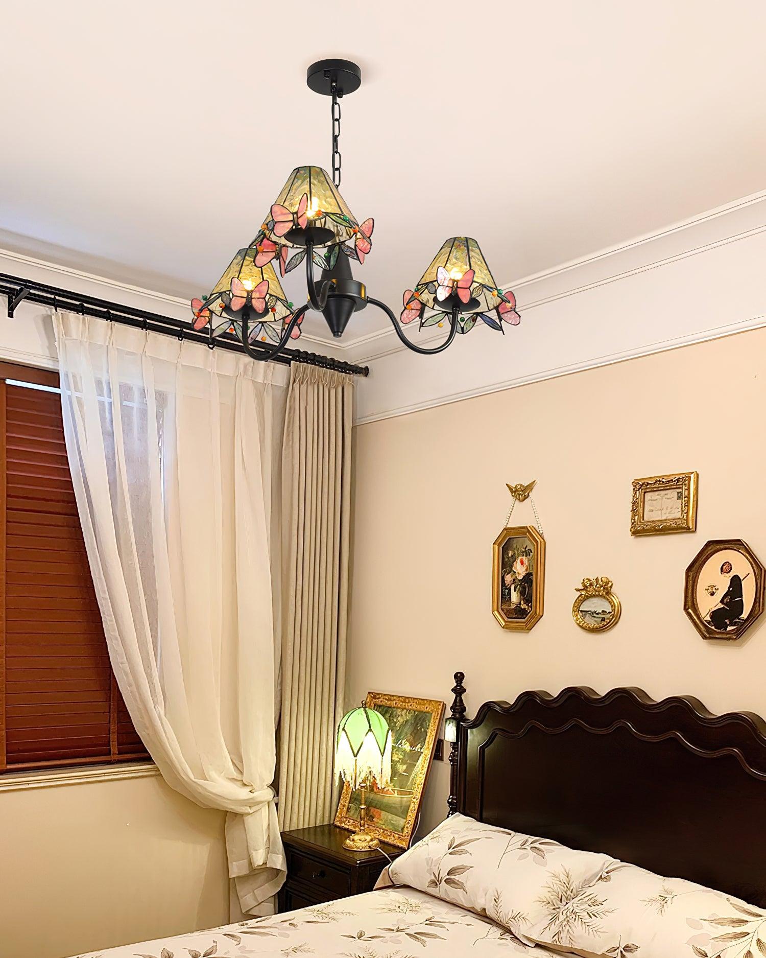 Briandy Tiffany Chandelier - Docos
