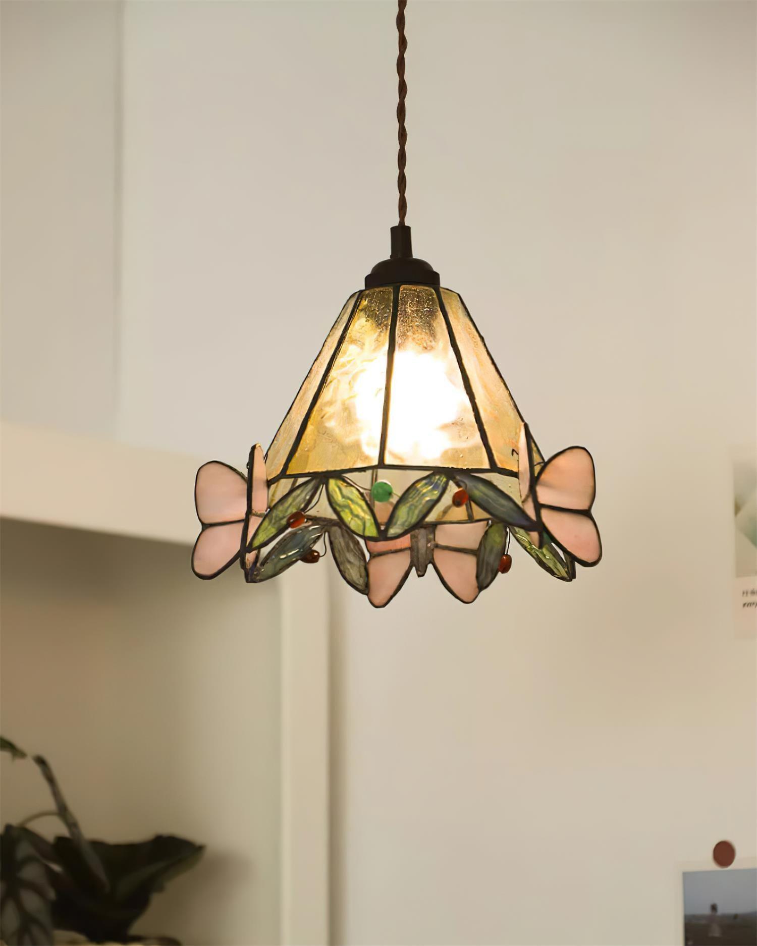 Briandy Tiffany Pendant Lamp - Docos