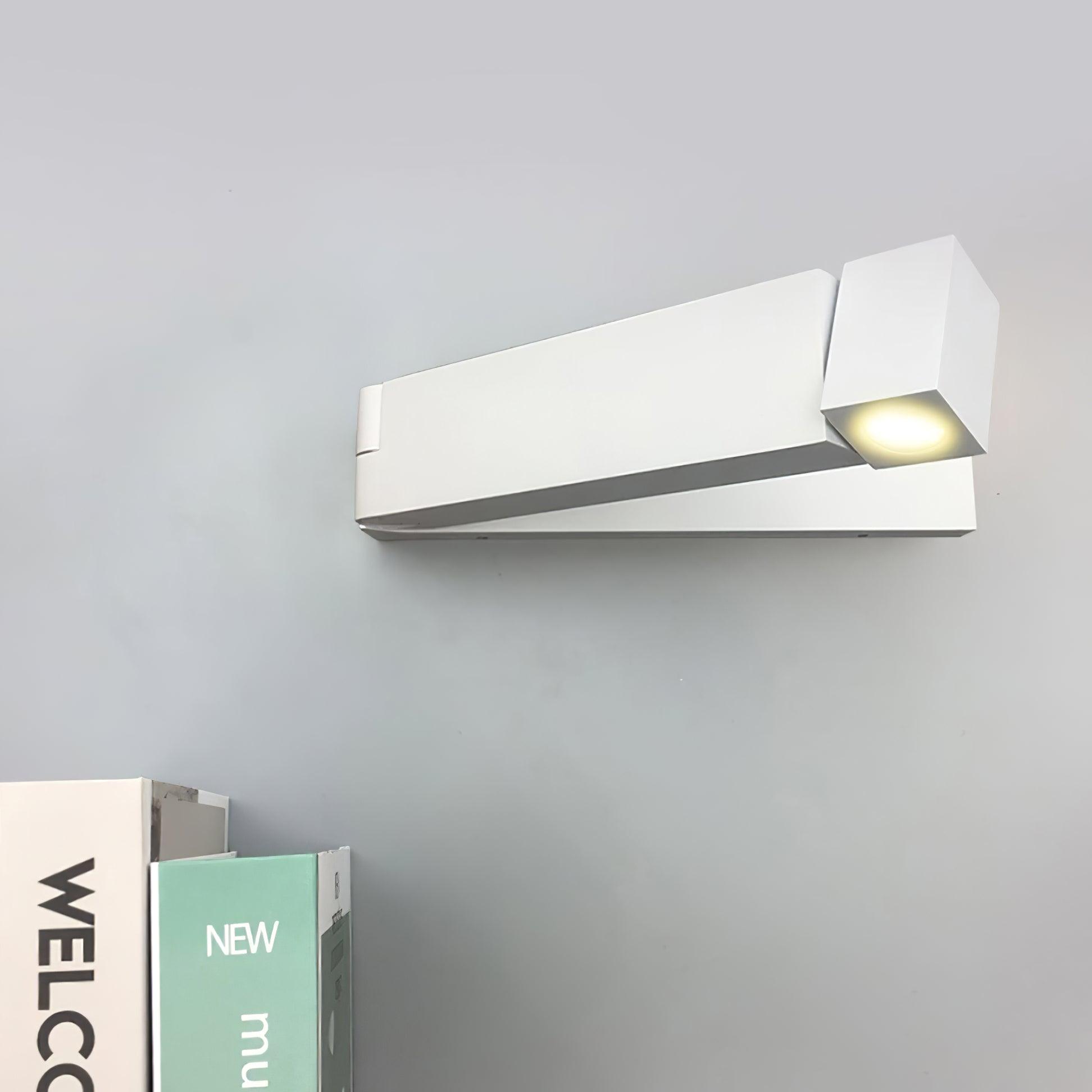Brink LED Wall Light - Docos