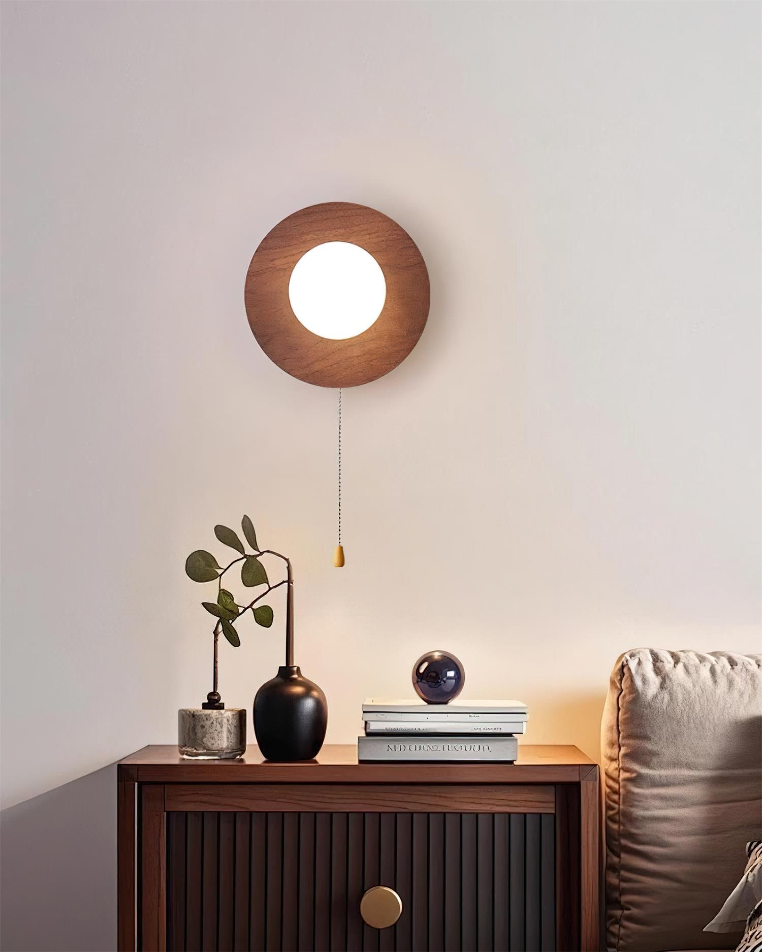 Cara Wood Wall Lamp