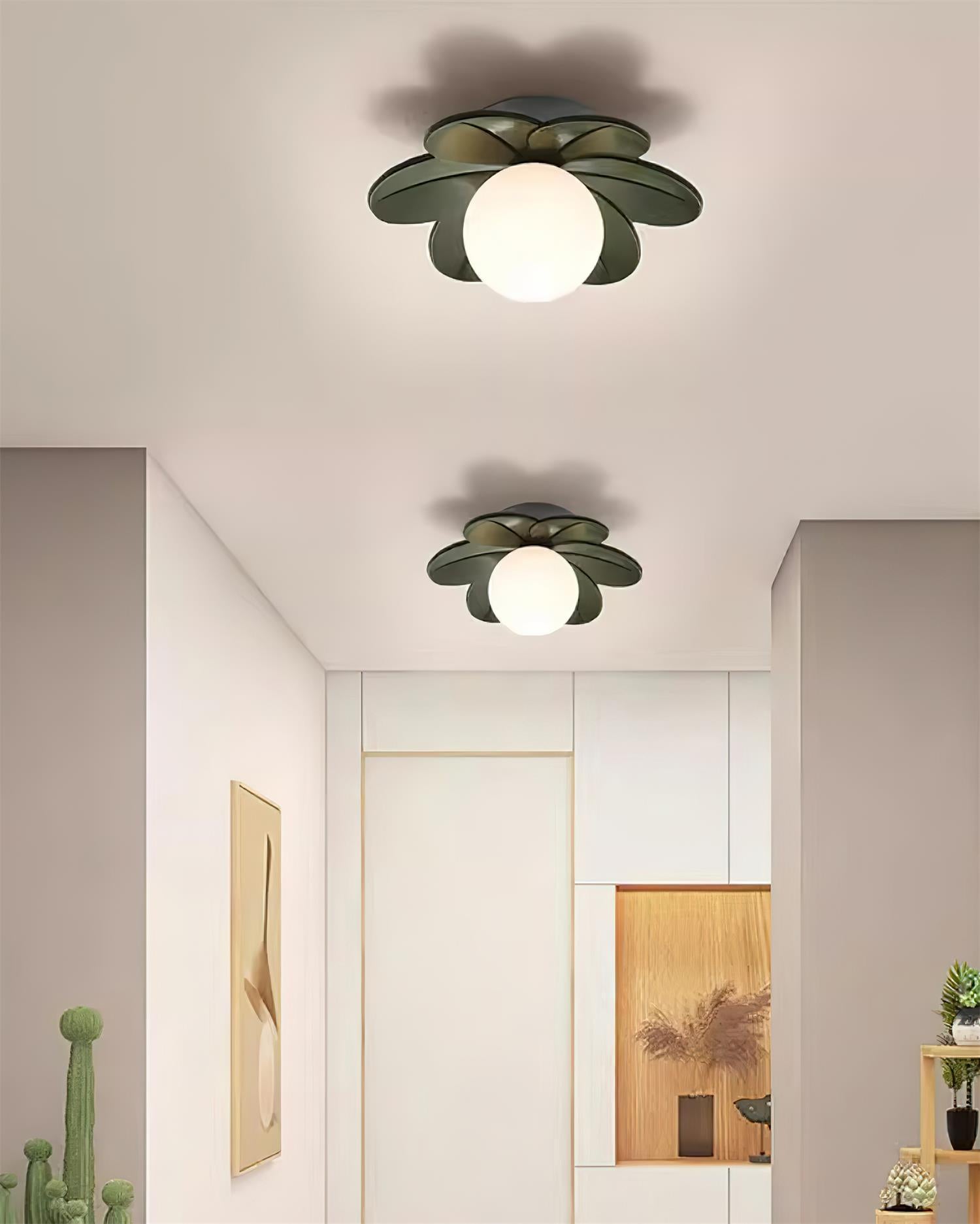 Carins Flower Ceiling Light