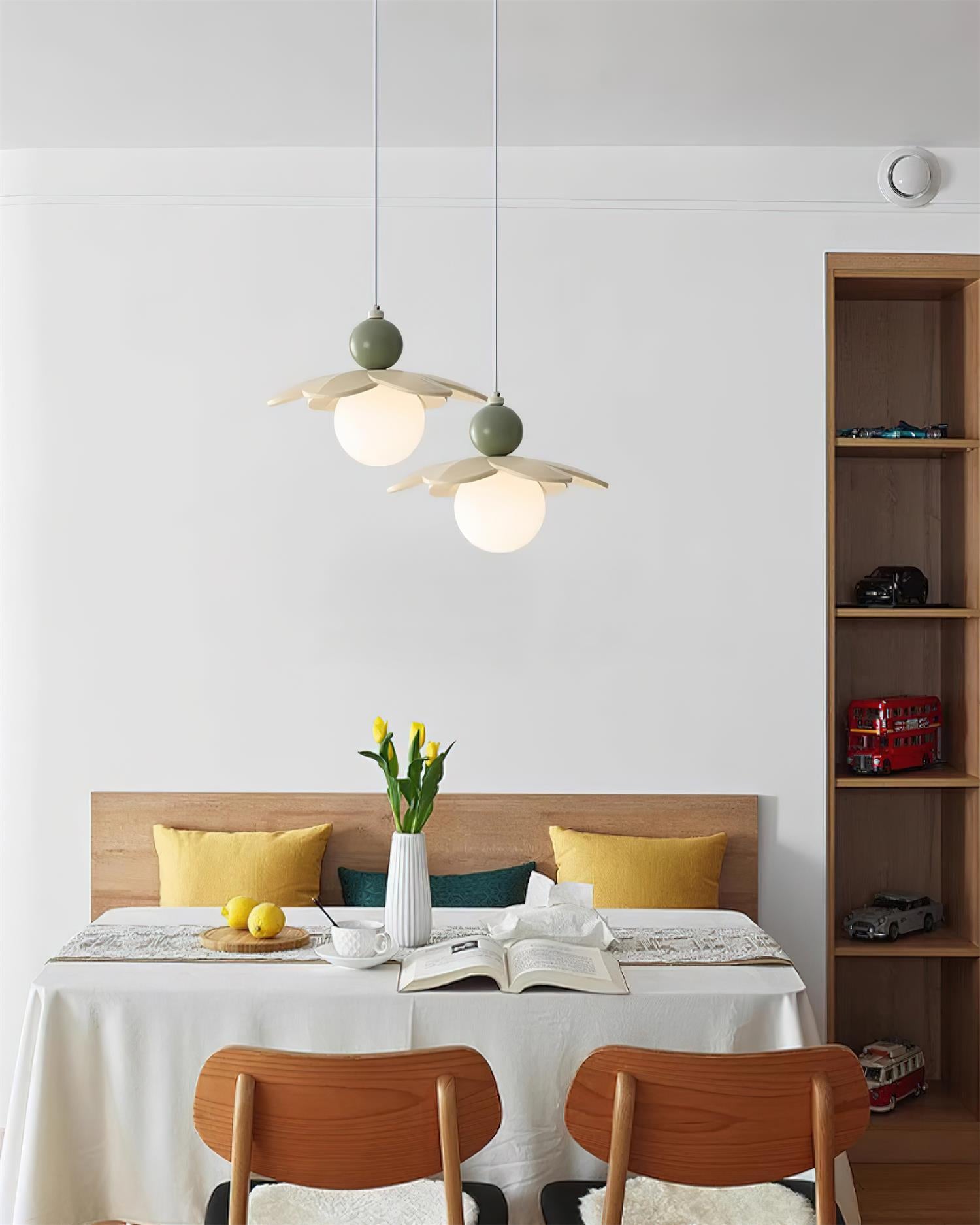 Carins Flower Pendant Lamp