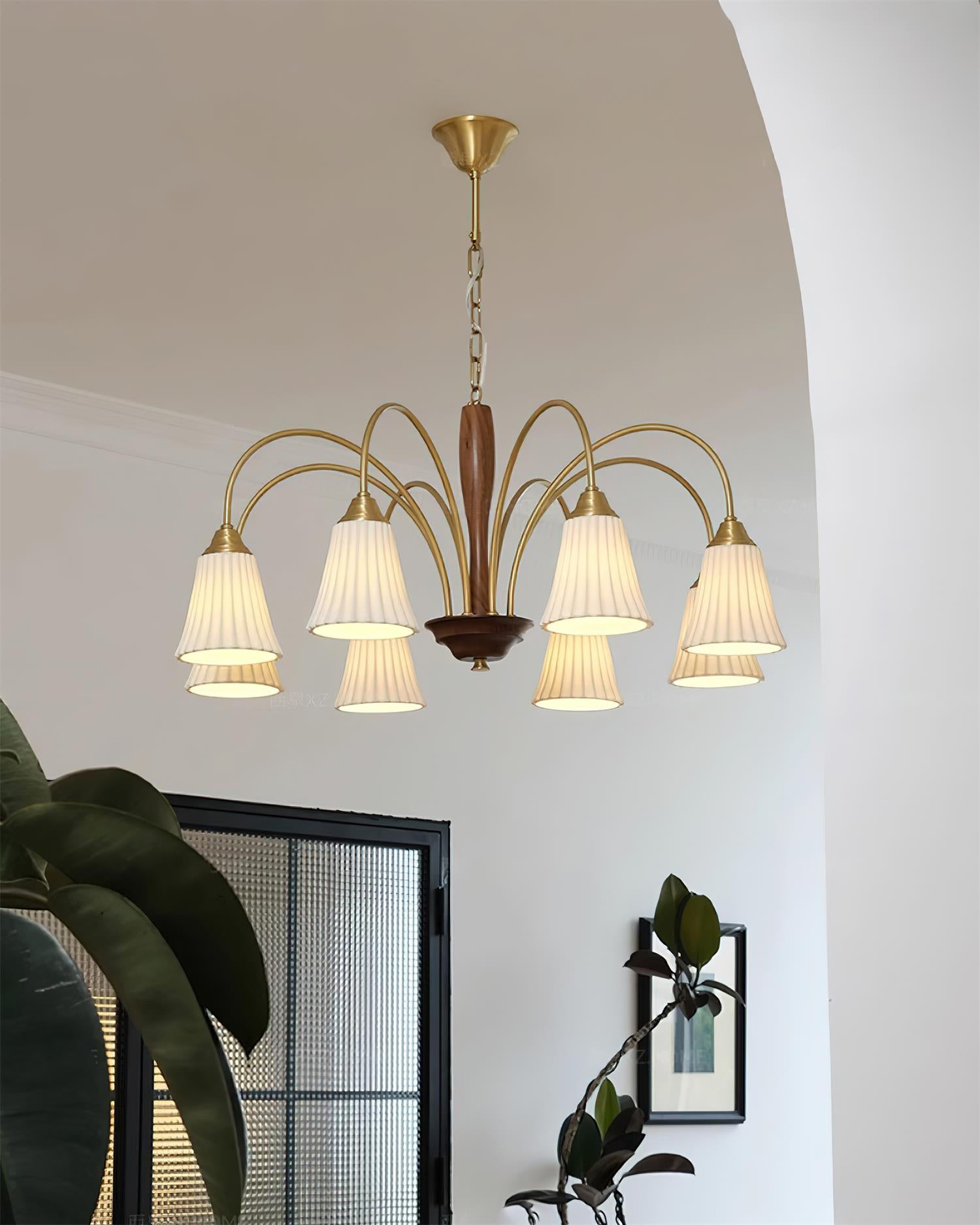 Conia Chandelier