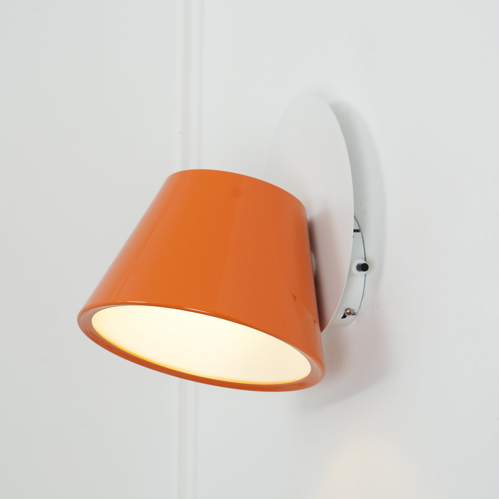 Contra Wall Lamp