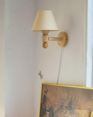 Contrast Wall Lamp