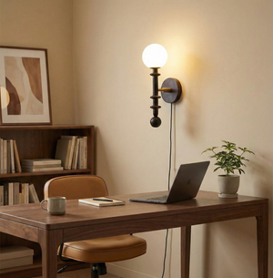 Lámpara de pared enchufable de madera Coslett 