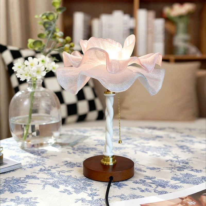 Blushcrown Table Light – detail 13