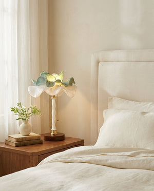Blushcrown Table Light