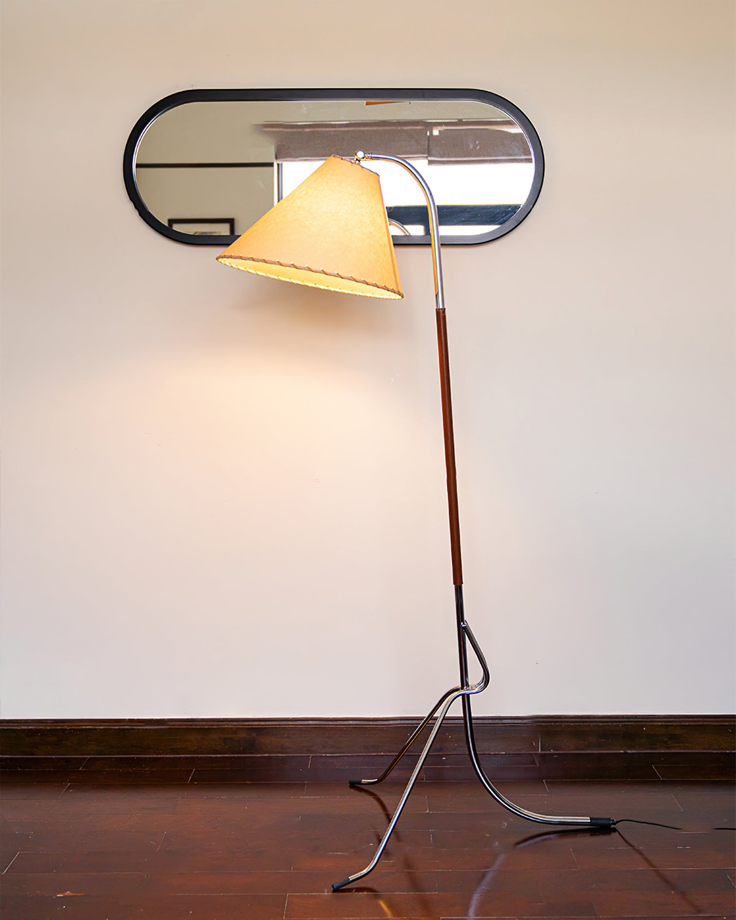 Dornstab Tripod Floor Lamp