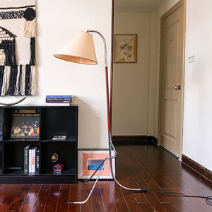 Dornstab Tripod Floor Lamp