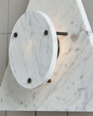 Emertria Wall Lamp