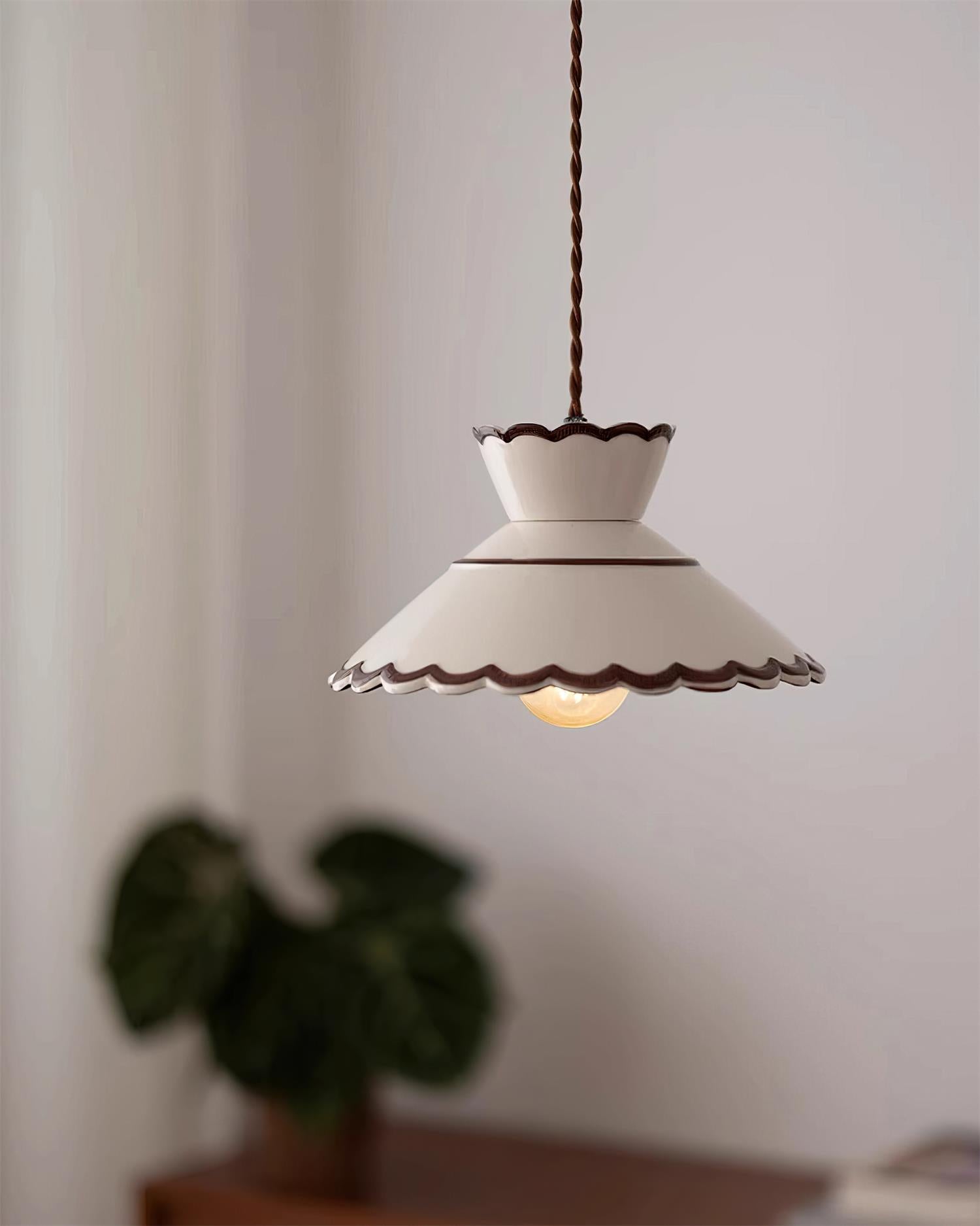 Festonia Pendant Light