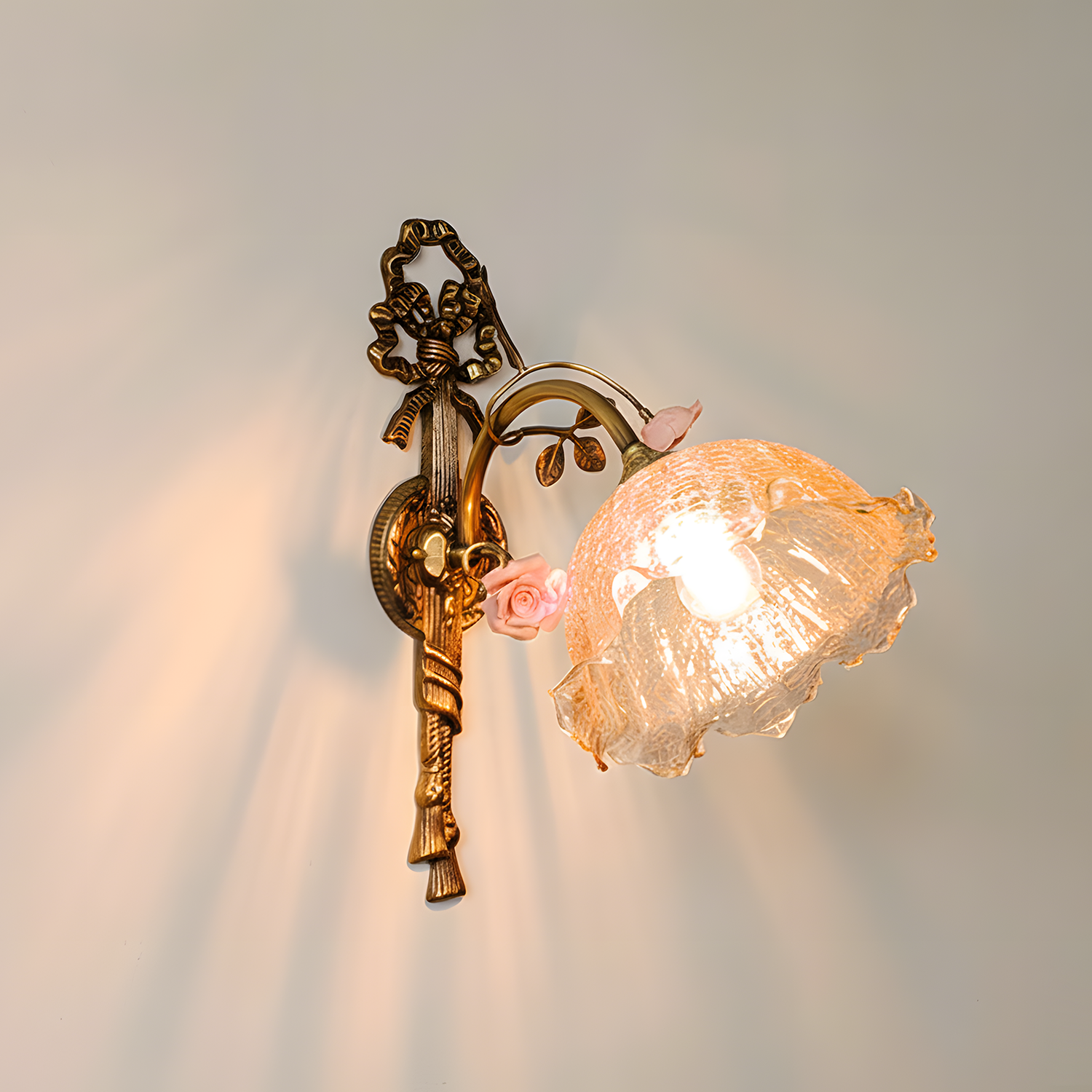 Fleurina Wall Lamp