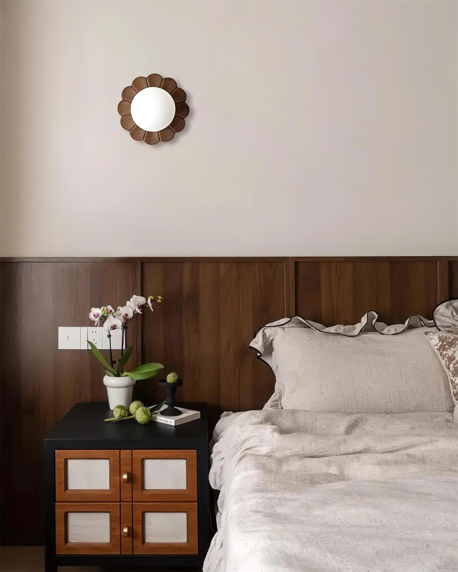 Flora Glow Wall Lamp