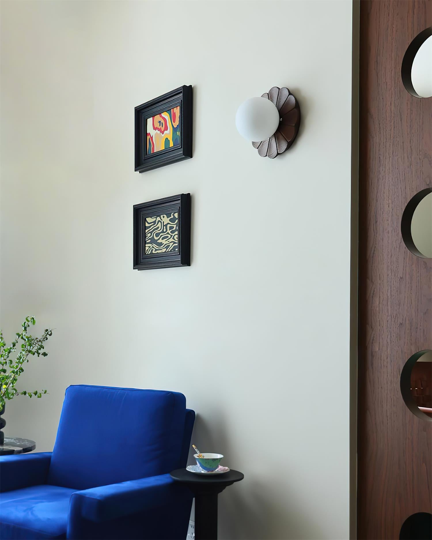 Flora Glow Wall Lamp