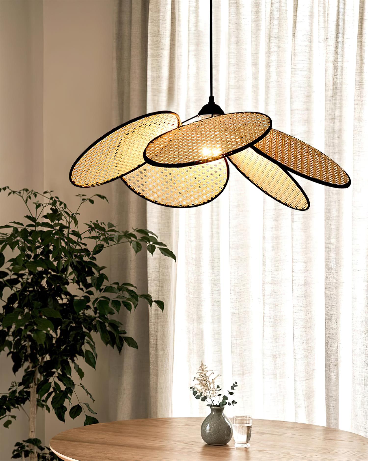 Flow Rattan Pendant Lamp