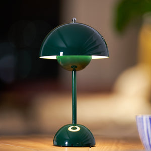 شحن مصباح طاولة فني