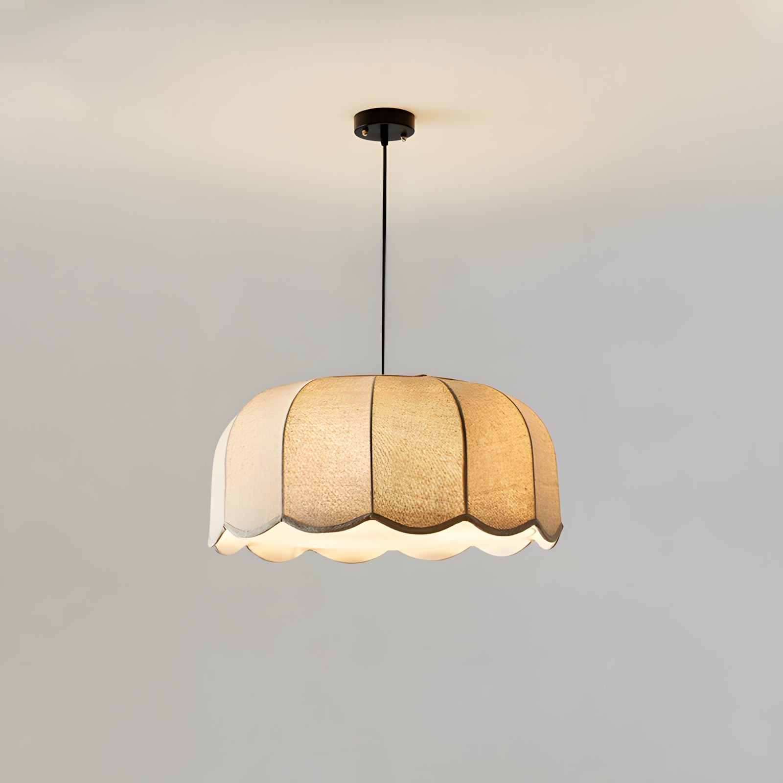 Scalloped Pendant Lamp – detail 2