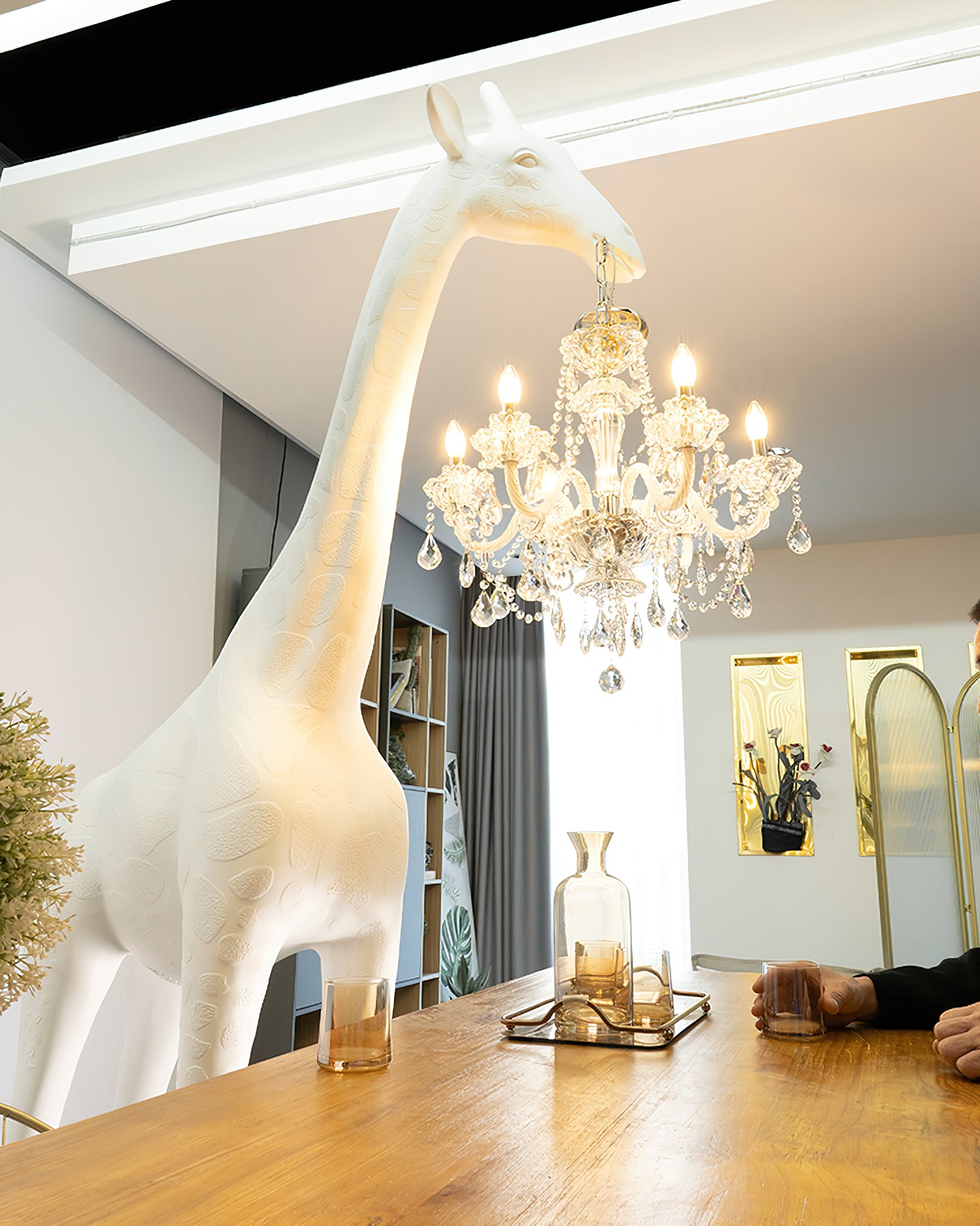 Giraffe Sculpture Floor Lamp