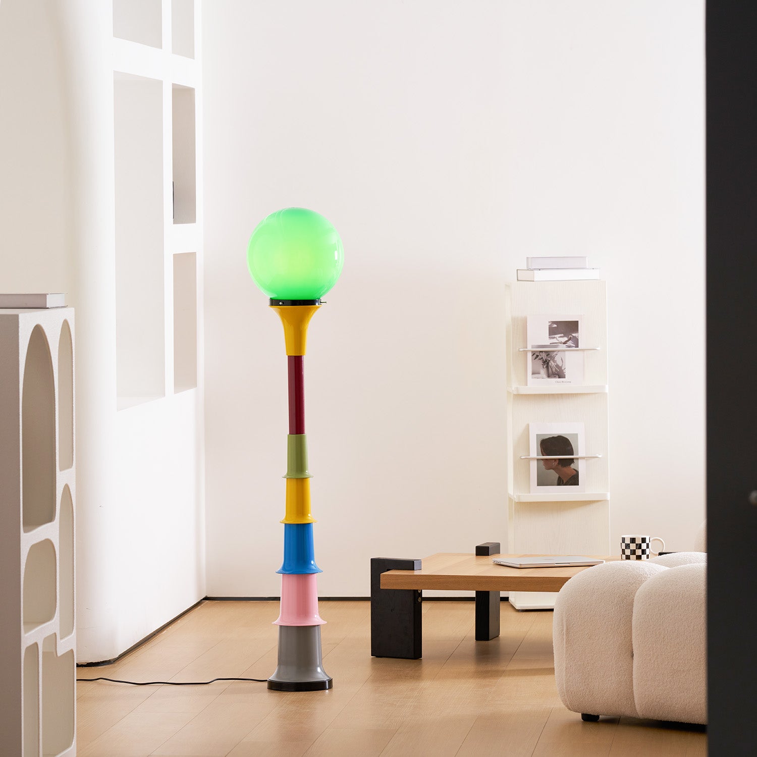 Grande Floor Lamp