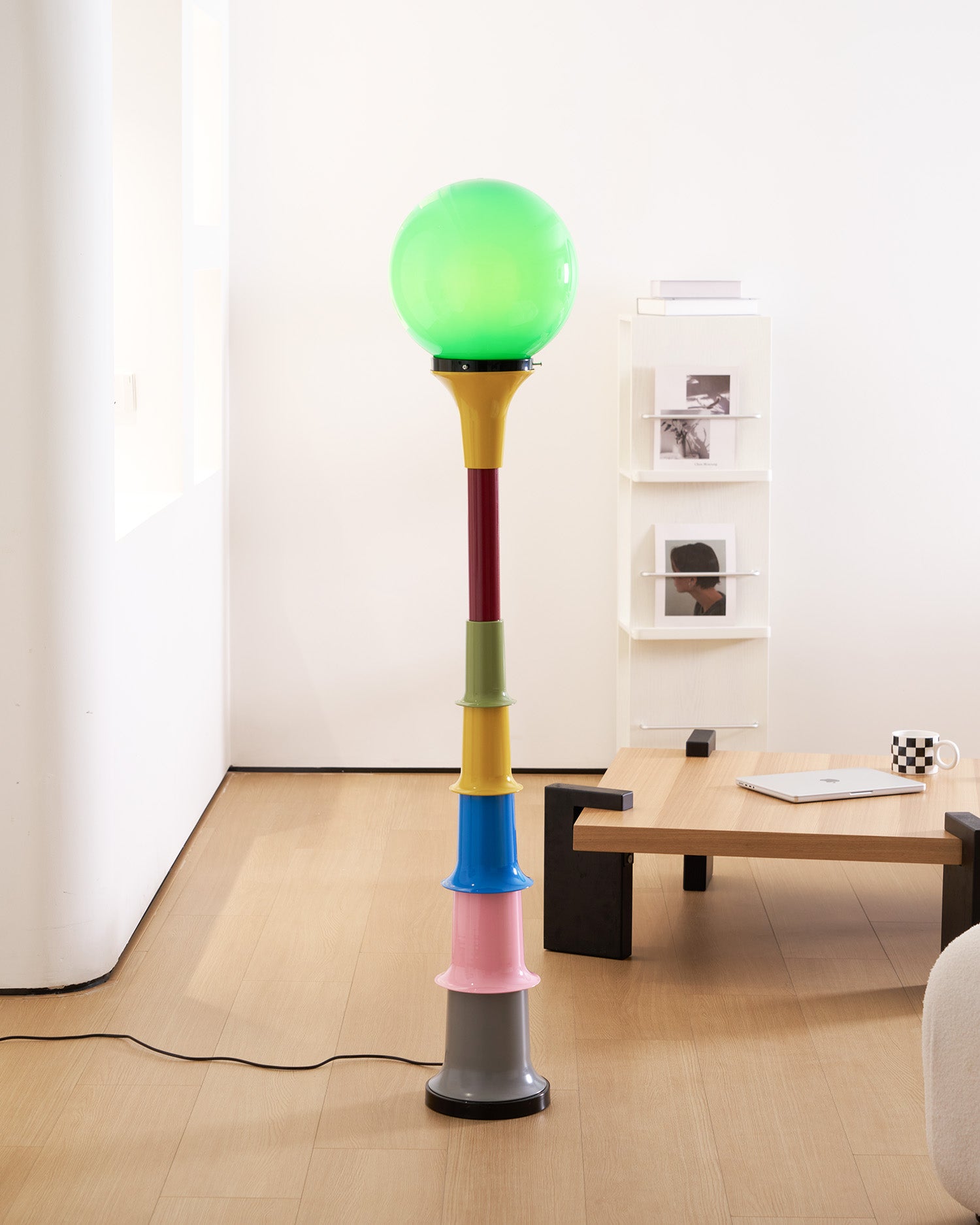 Grande Floor Lamp