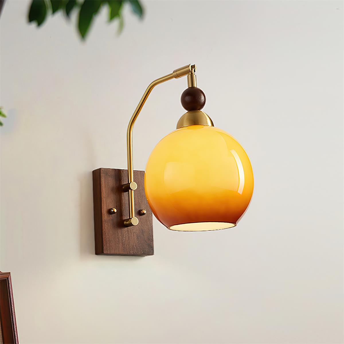 Hyannis Wall Lamp