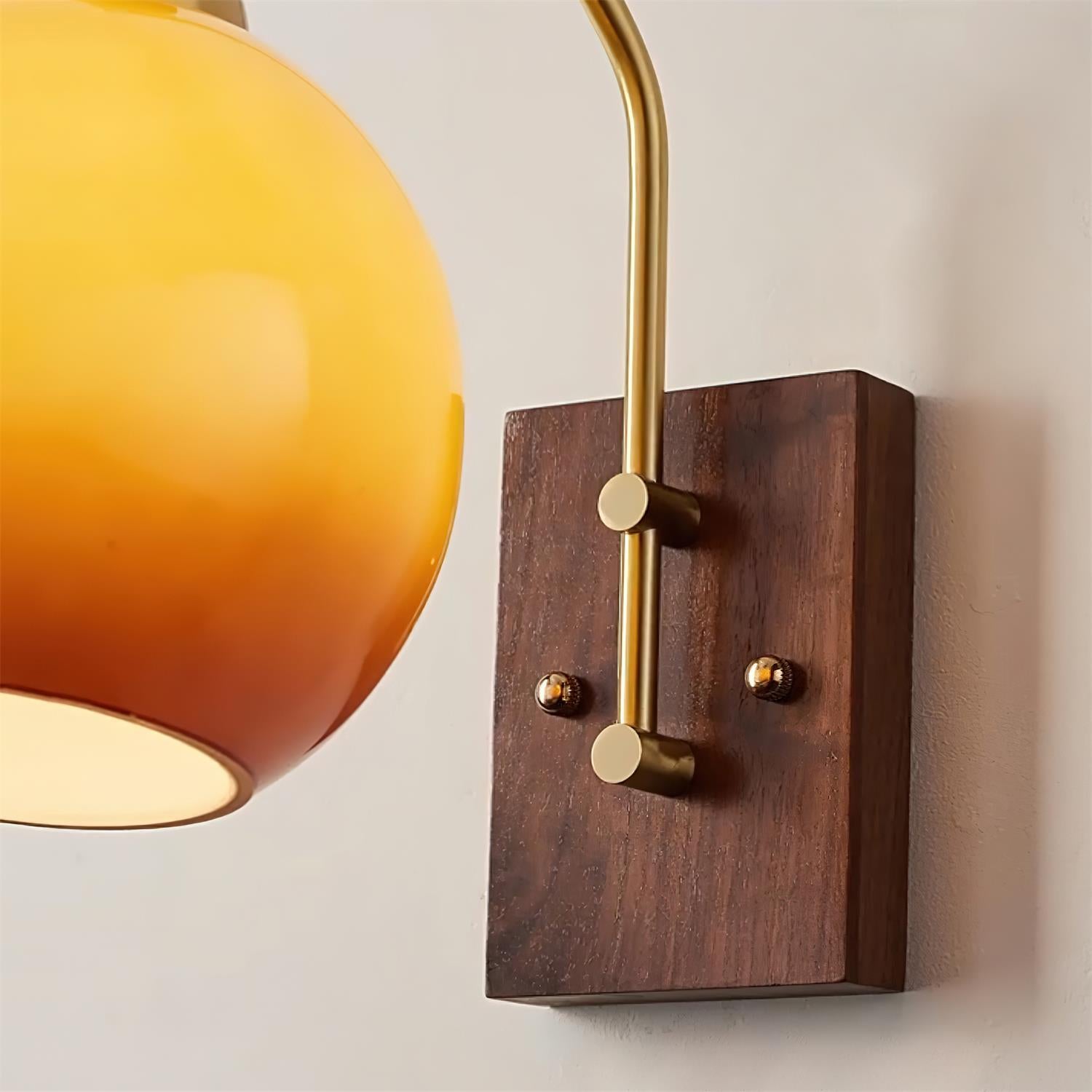 Hyannis Wall Lamp