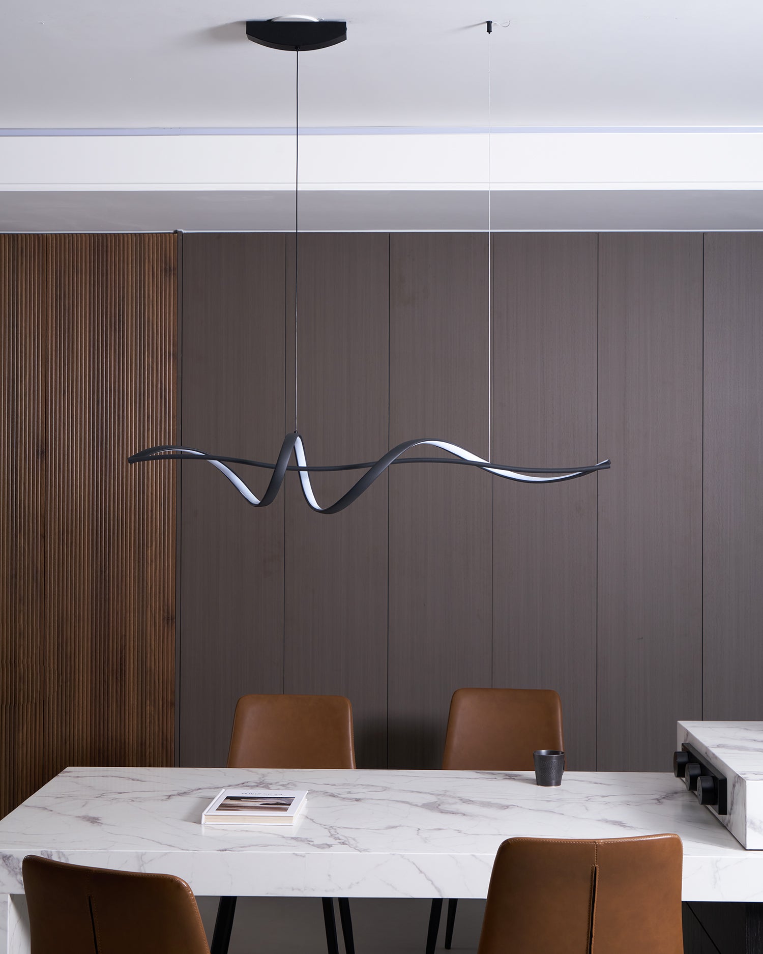 Inari Line Chandelier