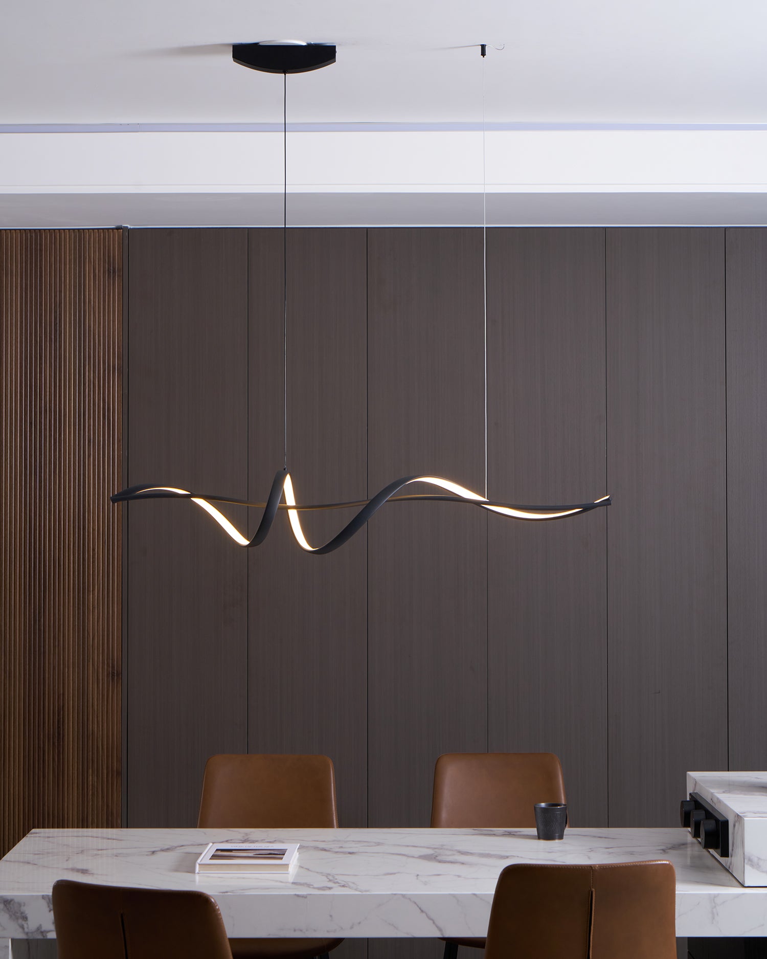 Inari Line Chandelier