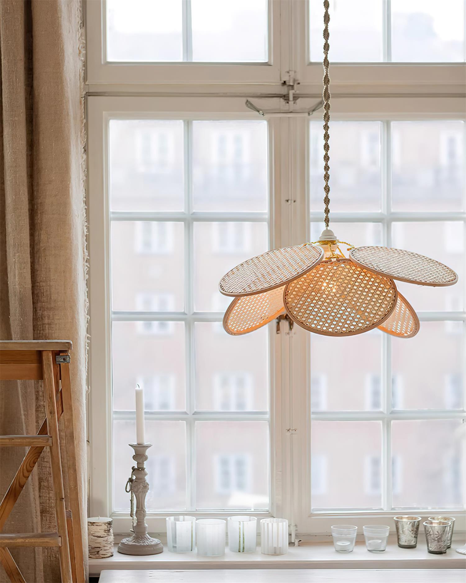 Kloe Petal Pendant Lamp