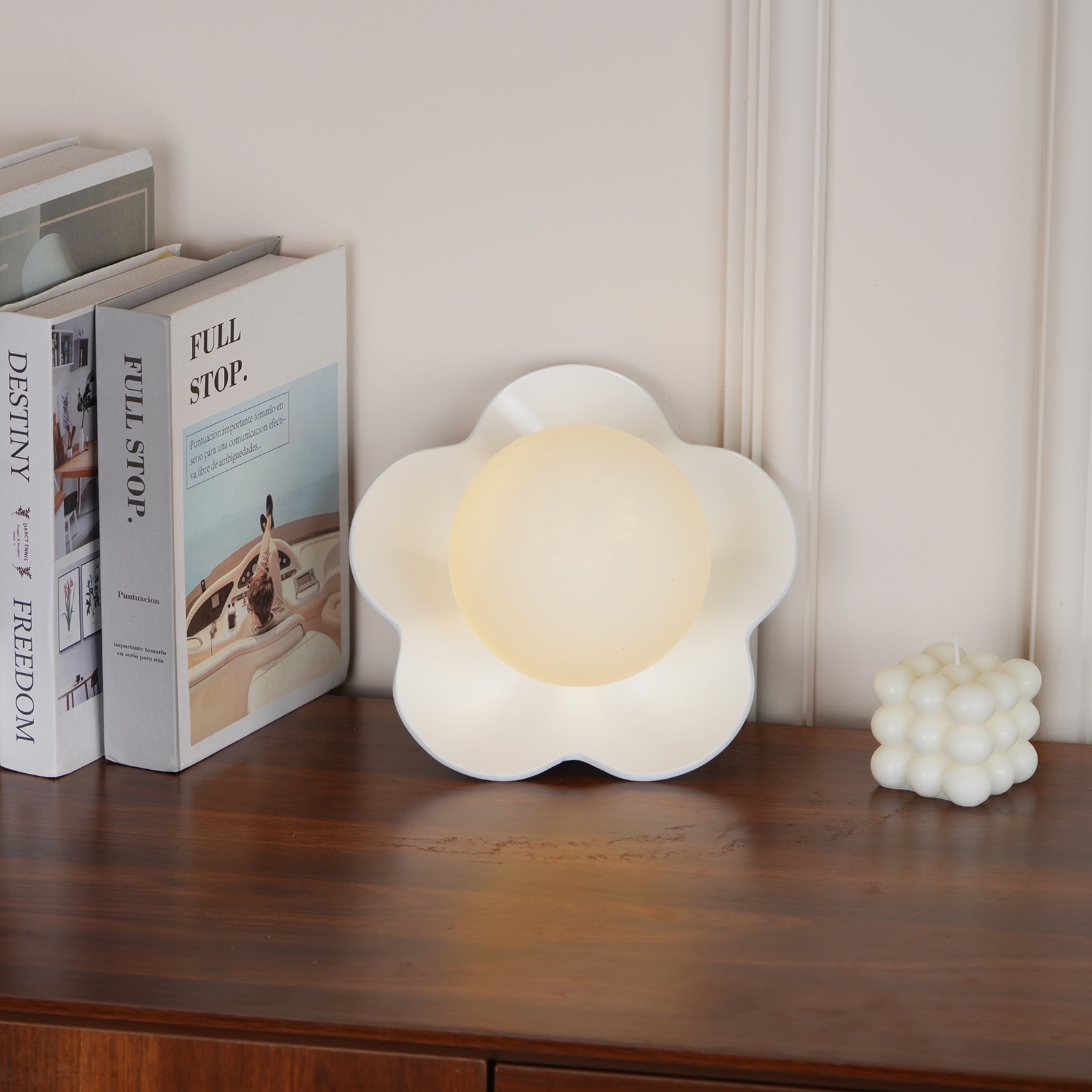 La Fleur Plug In Wall Lamp