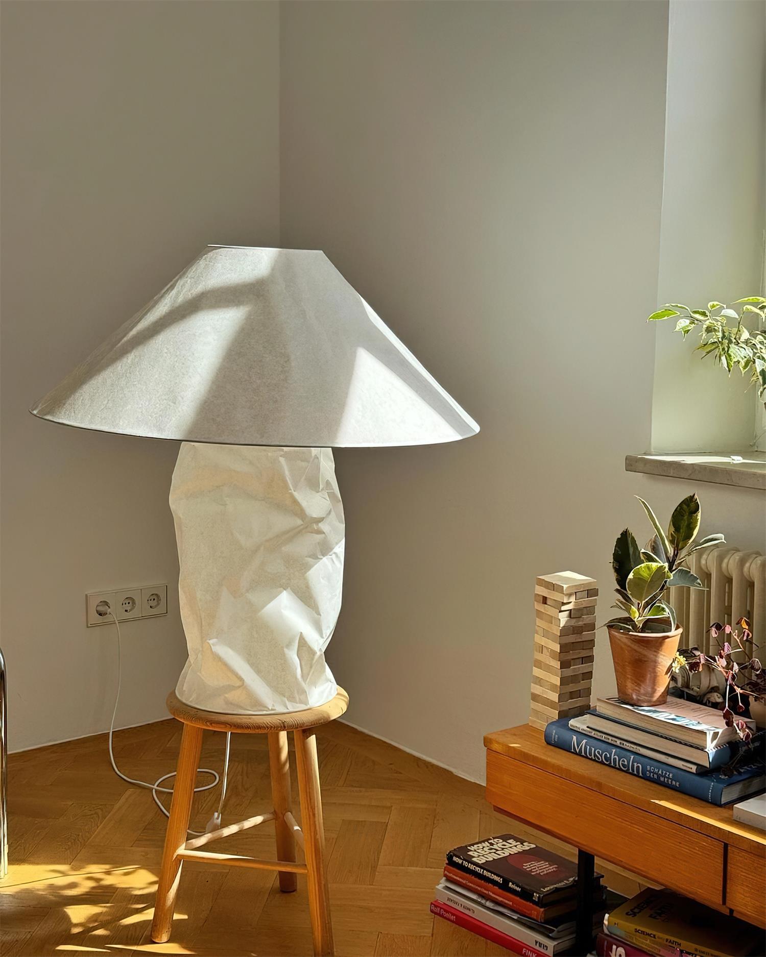 Lampampe Table Lamp