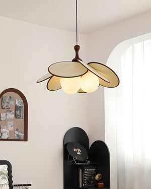 Lily Petal Pendant Lamp