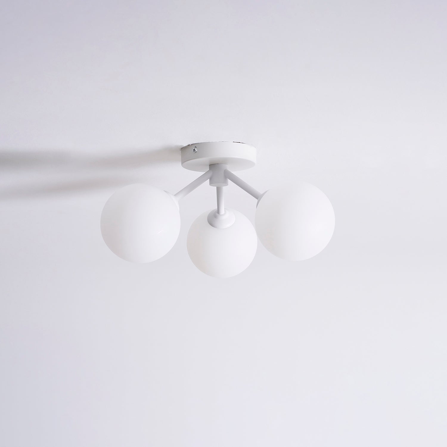 مصباح سقف لوريلاي 14.1 بوصة - 7 بوصة