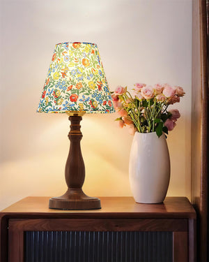 Tischlampe „Lottie“ mit Blumenmotiv